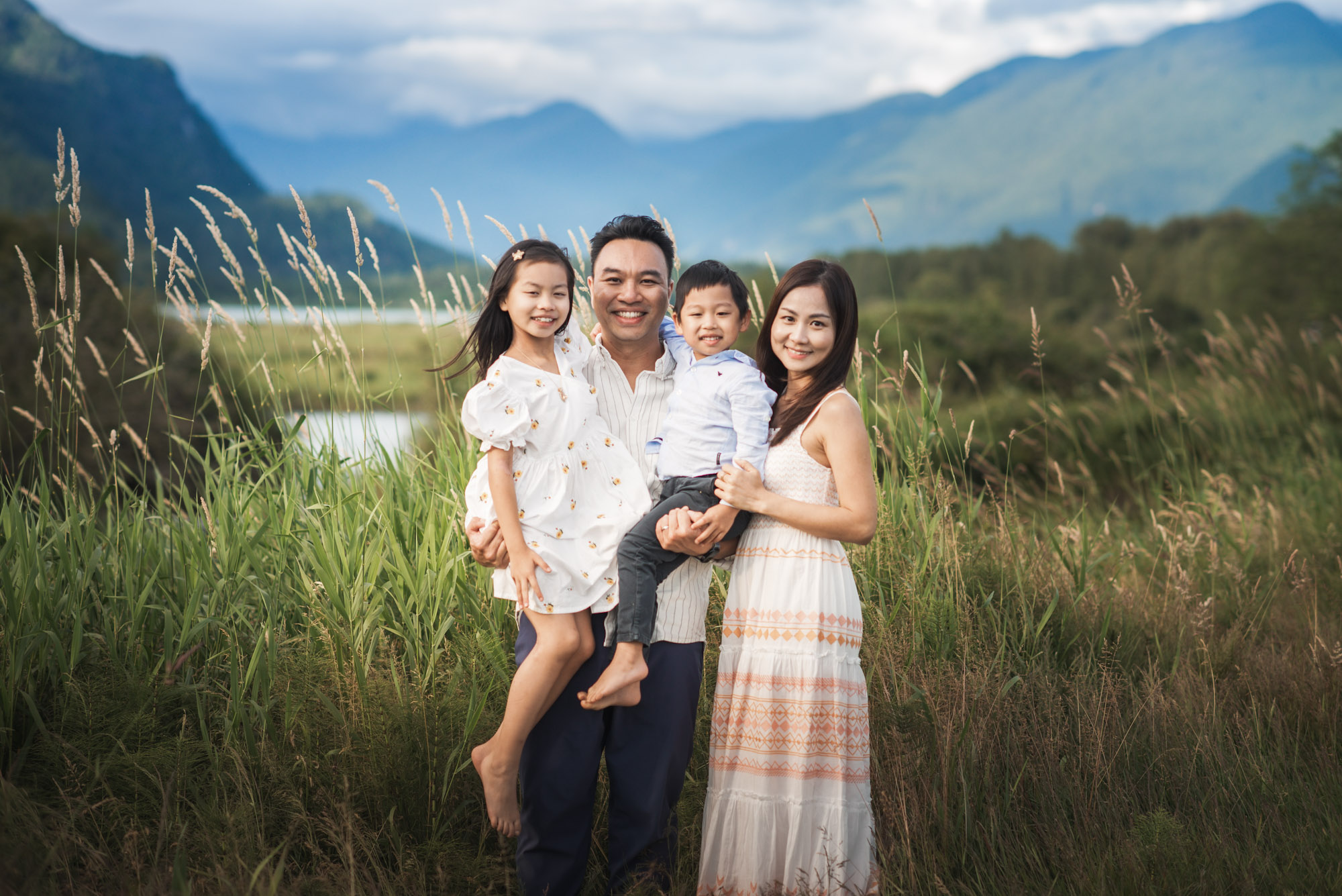 Family Photography Mini Sessions at Pitt Lake